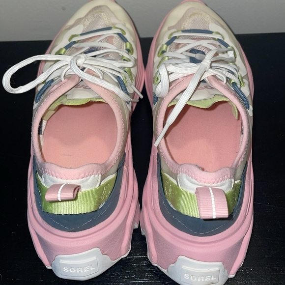 Sorel Kinetic Breakthru Tech Sneaker. Size 8.5. - Picture 6 of 13